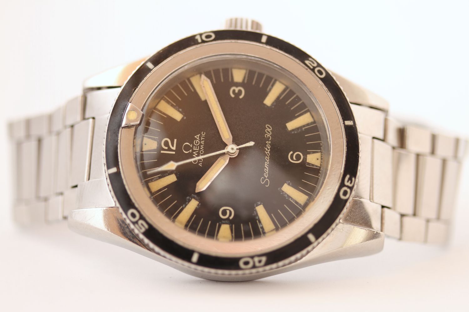 VINTAGE OMEGA SEAMASTER 300 REFERENCE ST 165.014 CIRCA 1964 WITH ARCHIVE PAPERWORK, circular black - Image 2 of 5