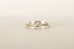 18CT SINGLE PRINCESS CUT DIAMOND WITH DIAMOND SET SHOULDERS, RING,centre stone estimated as 4x4mm,