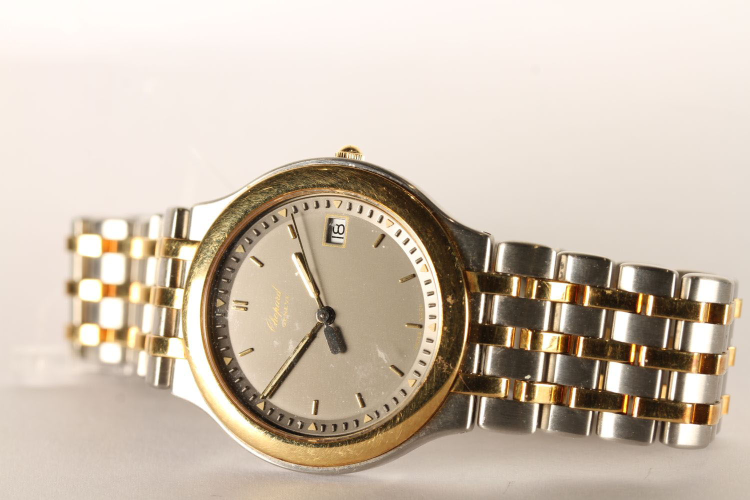 UNISEX CHOPARD BI COLOUR MONTE CARLO WRISTWATCH, circular grey dial with gold baton hour markers and - Image 3 of 5
