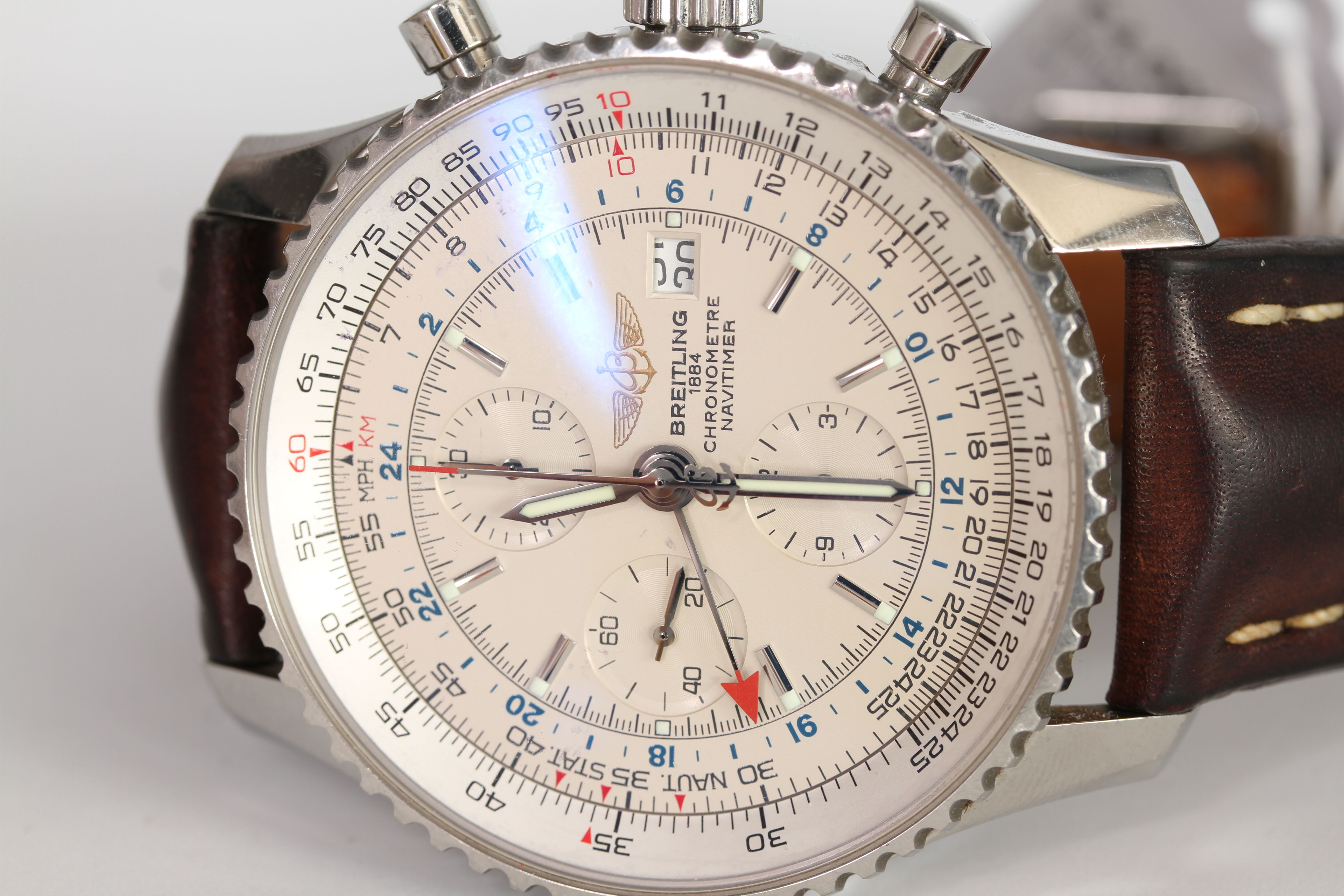 GENTLEMEN'S BREITLING CHRONOMETRE NAVITIMER REFERENCE A24322 W/BOX + PAPERS, white dial with baton - Image 2 of 3