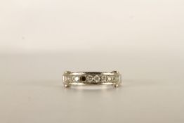 Diamond Ring, set with round brilliant cut diamonds, round brilliant cut diamonds set to either side