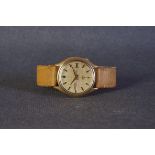 GENTLEMENS SEIKO AUTOMATIC DX DAY DATE WRISTWATCH, circular gold linen sector dial with gold and