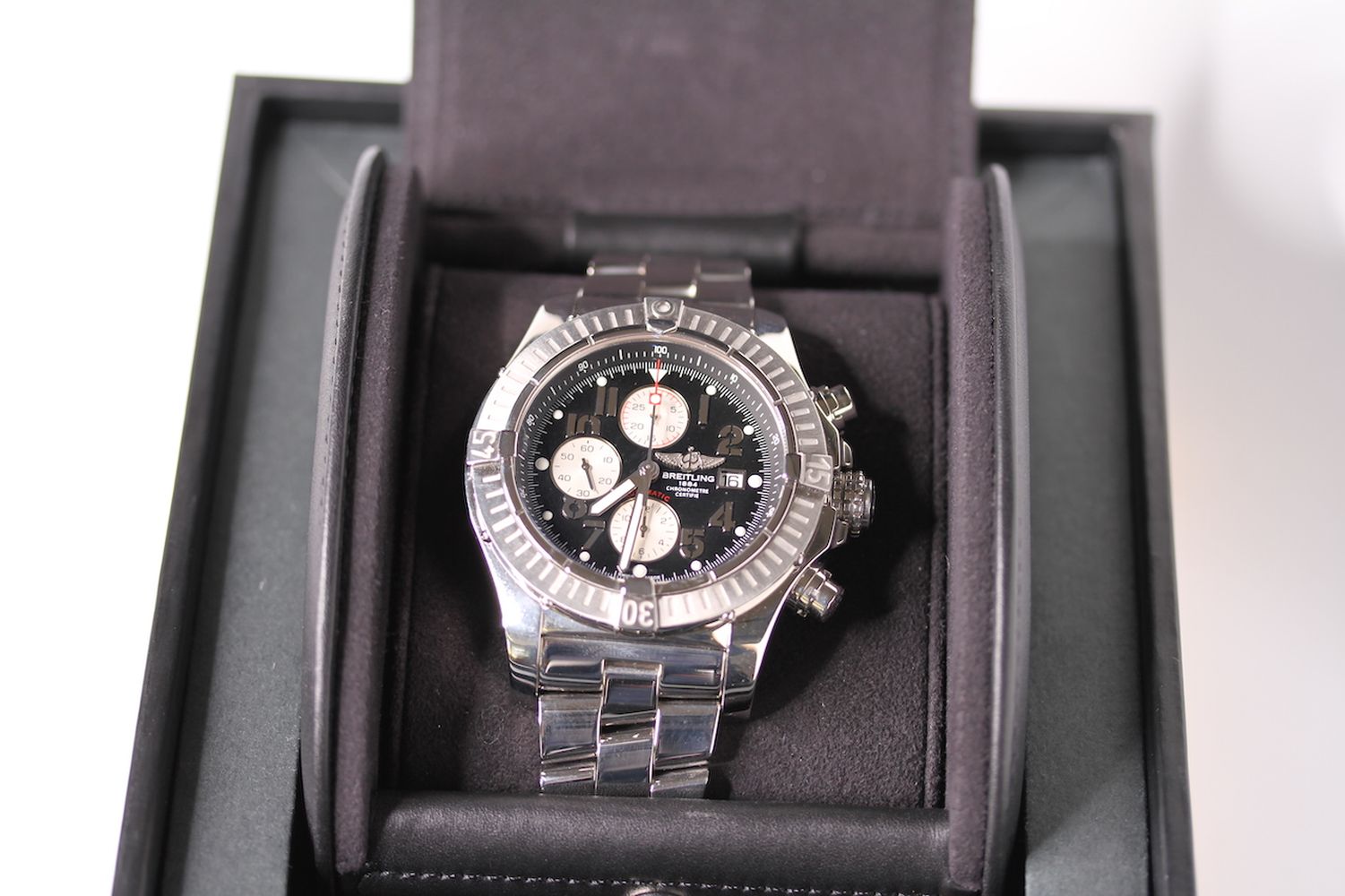 GENTLEMENS BREITLING SUPER AVENGER WRISTWATCH REF A13370 W/BOX & PAPERS, circular black dial with - Image 5 of 5
