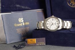 GENTLEMENS GRAND SEIKO DATE WRISTWATCH W/ BOX & PAPERS REF. SBGX059G, circular white dial with