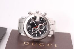 GENTLEMEN'S GUCCI CHRONOSCOPE REFERENCE 10713589, black radial dial, two subsidiary dials, stainless