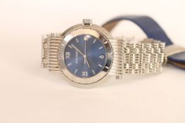 BOUCHERON WRISTWATCH, circular blue dial, stainless steel case with rotating outer bezel,