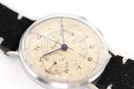 GENTLEMENS VINTAGE BREITLING CHRONOGRAPH WRISTWATCH, circular silver dial with arabic numbers,