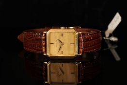 GENTLEMAN'S 18K VINTAGE PATEK PHILIPPE ULTRA SLIM WATCH, square, champagne lined dial with gold