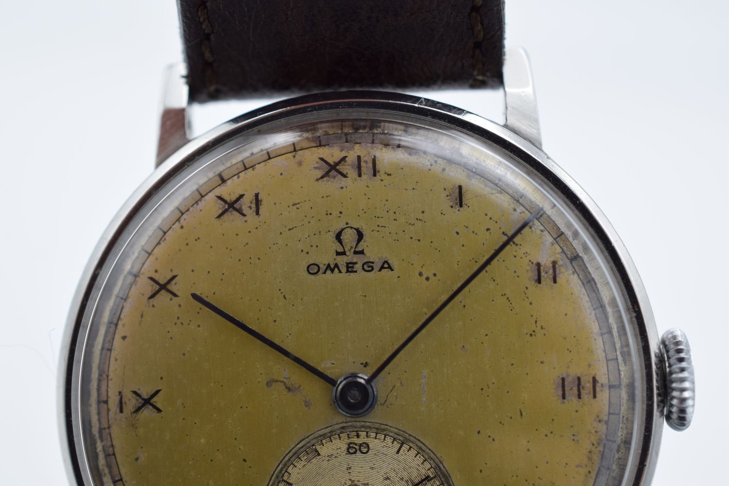 GENTLEMAN'S VINTAGE OMEGA OVERSIZED 38MM STAINLESS STEEL, CIRCA. 1939, MANUALLY WOUND OMEGA CAL. - Image 5 of 8