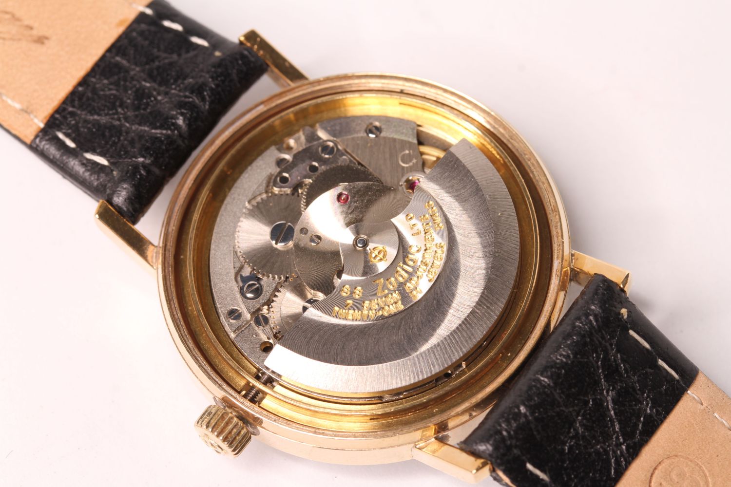 GENTLEMENS 9CT GOLD ZODIAC KINGLINE 3600 CHRONOMETER - Image 4 of 4