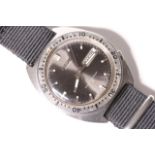 SEIKO AUTOMATIC SPORTS DIVERS WRISTWATCH 6106-8100 CIRCA 1970S REF 015366, stainless steel case with