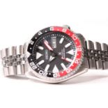 GENTLEMENS SEIKO DIVER PROSPEX AUTOMATIC WRISTWATCH 7S26-0020 SKX007, circular black dial with