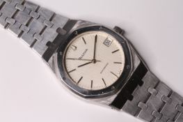 VINTAGE BULOVA 'ROYAL OAK' AUTOMATIC REFERENCE 4420101, hony comb cream dial, date aperture,