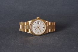 GENTLEMENS ROLEX OYSTER PERPETUAL DAY DATE 18CT GOLD WRISTWATCH REF. 1803 CIRCA 1960s, circular