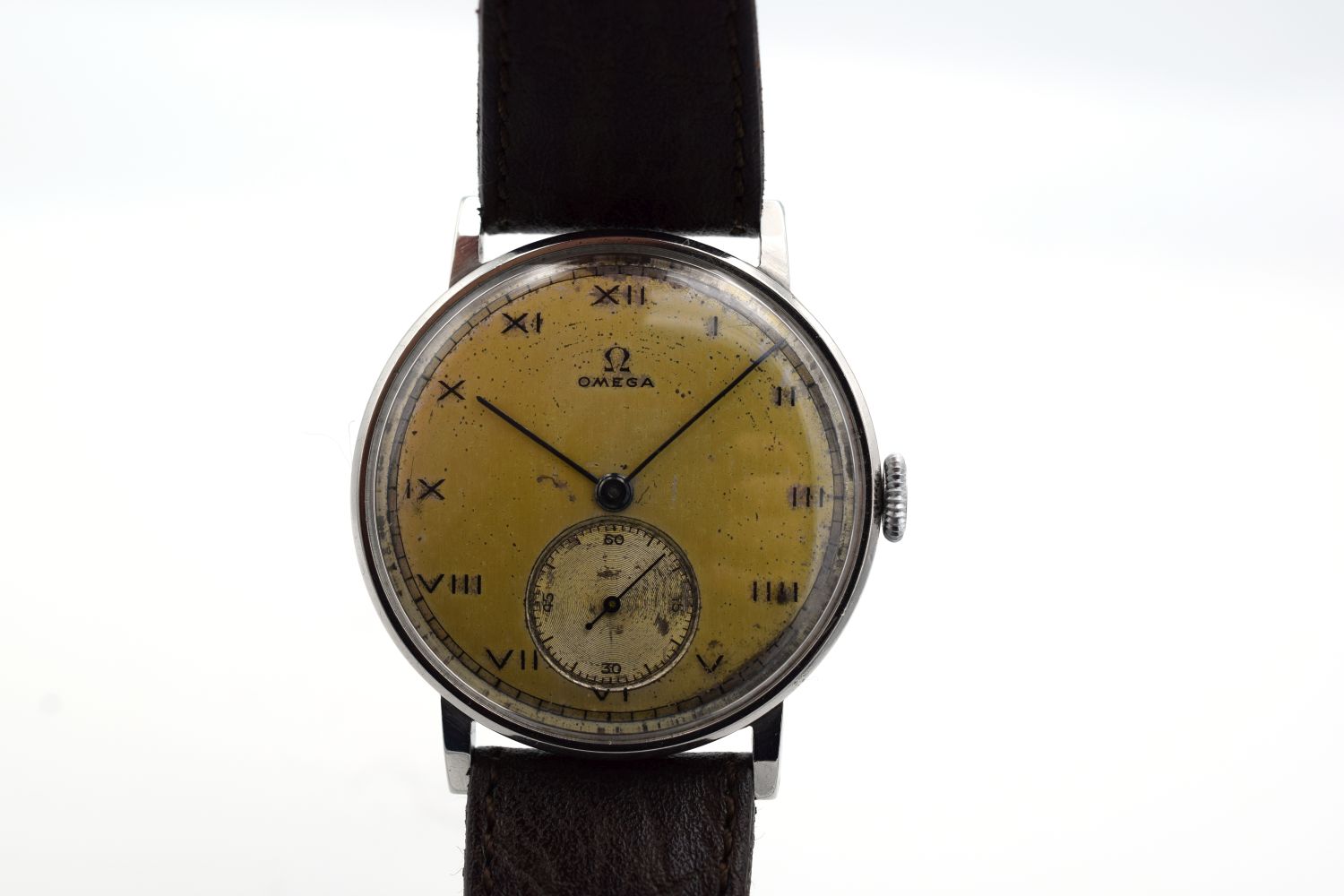 GENTLEMAN'S VINTAGE OMEGA OVERSIZED 38MM STAINLESS STEEL, CIRCA. 1939, MANUALLY WOUND OMEGA CAL. - Image 4 of 8