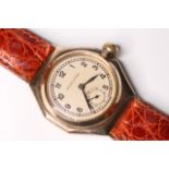 RARE VINTAGE 9CT ROLEX OYSTER WRISTWATCH REFERENCE 2136 CIRCA 1946, circular dial with gold minute