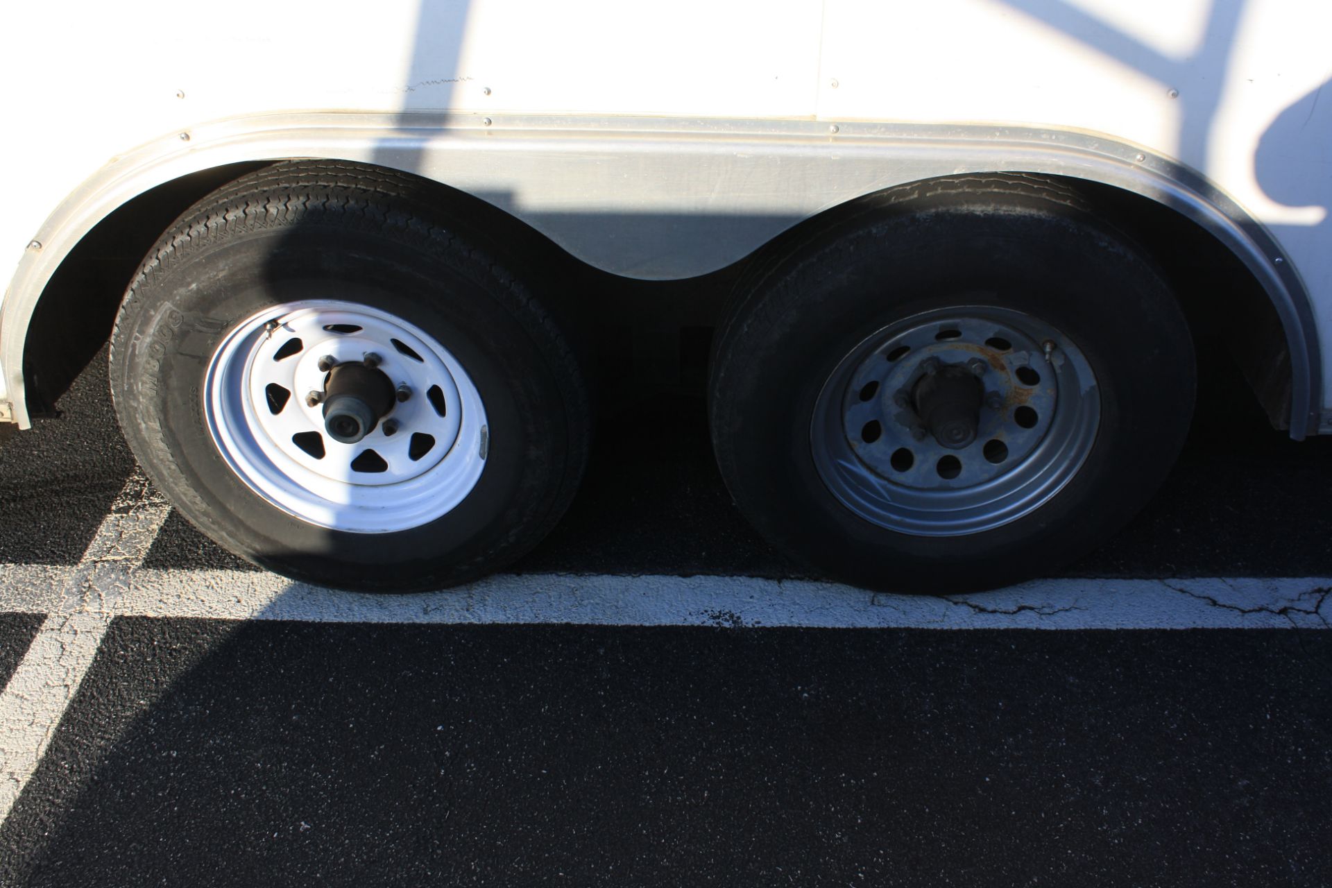 DIAG 2014 Diamond Cargo Trailer Enclosed Dual Axle V-Nose# 53NBE1822E1022951 - Image 6 of 7