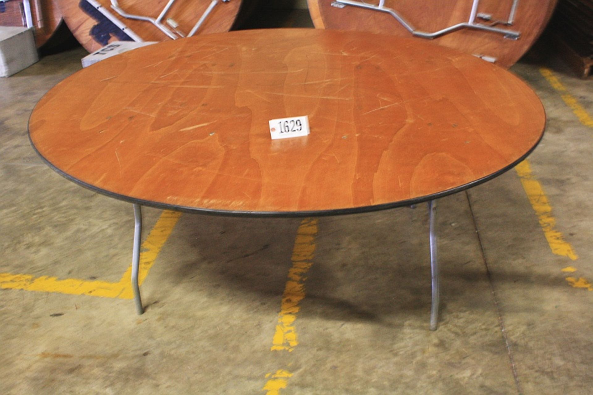 6' Round Wood Banquet Table