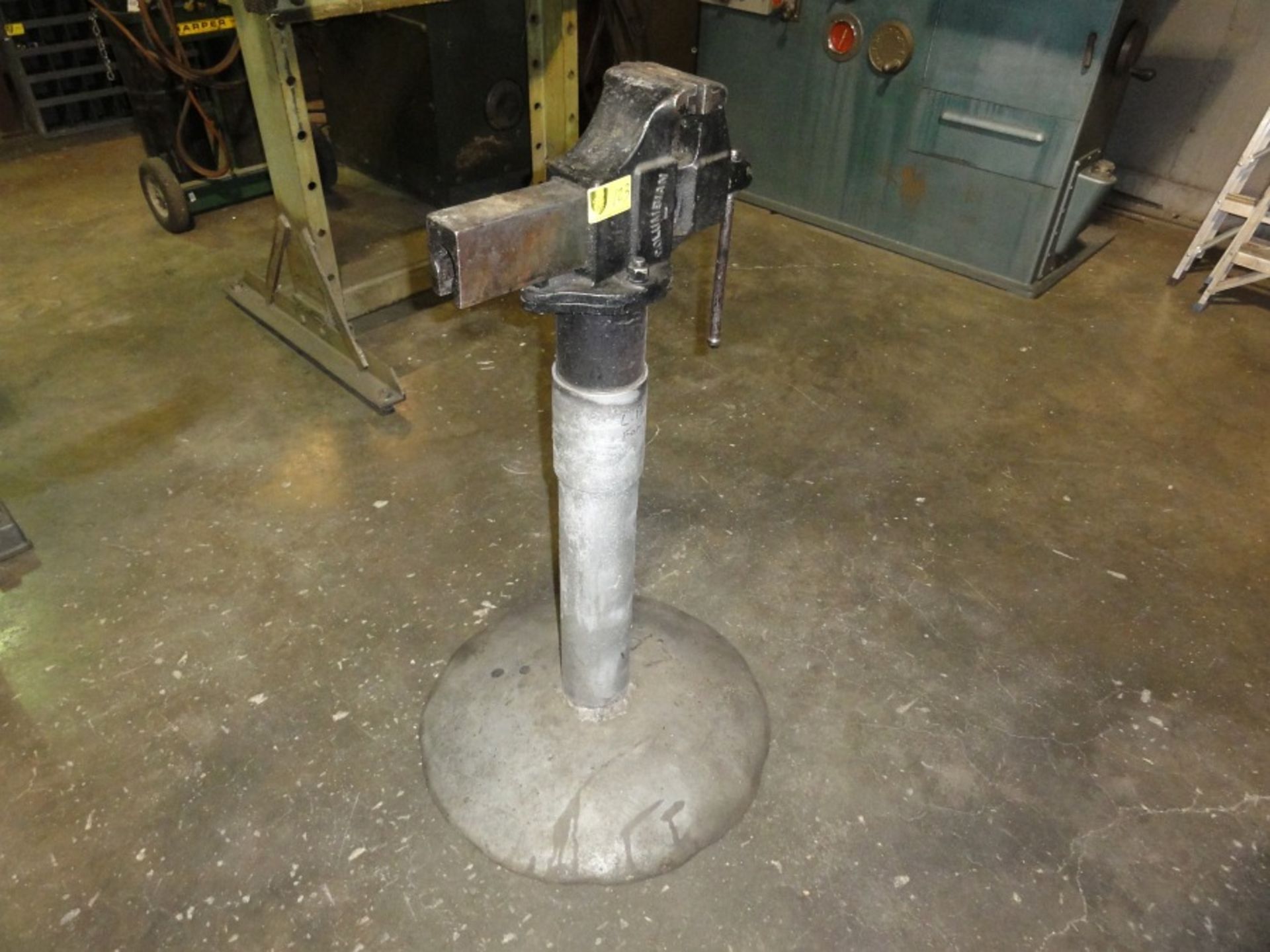 4" Pedistal Vice