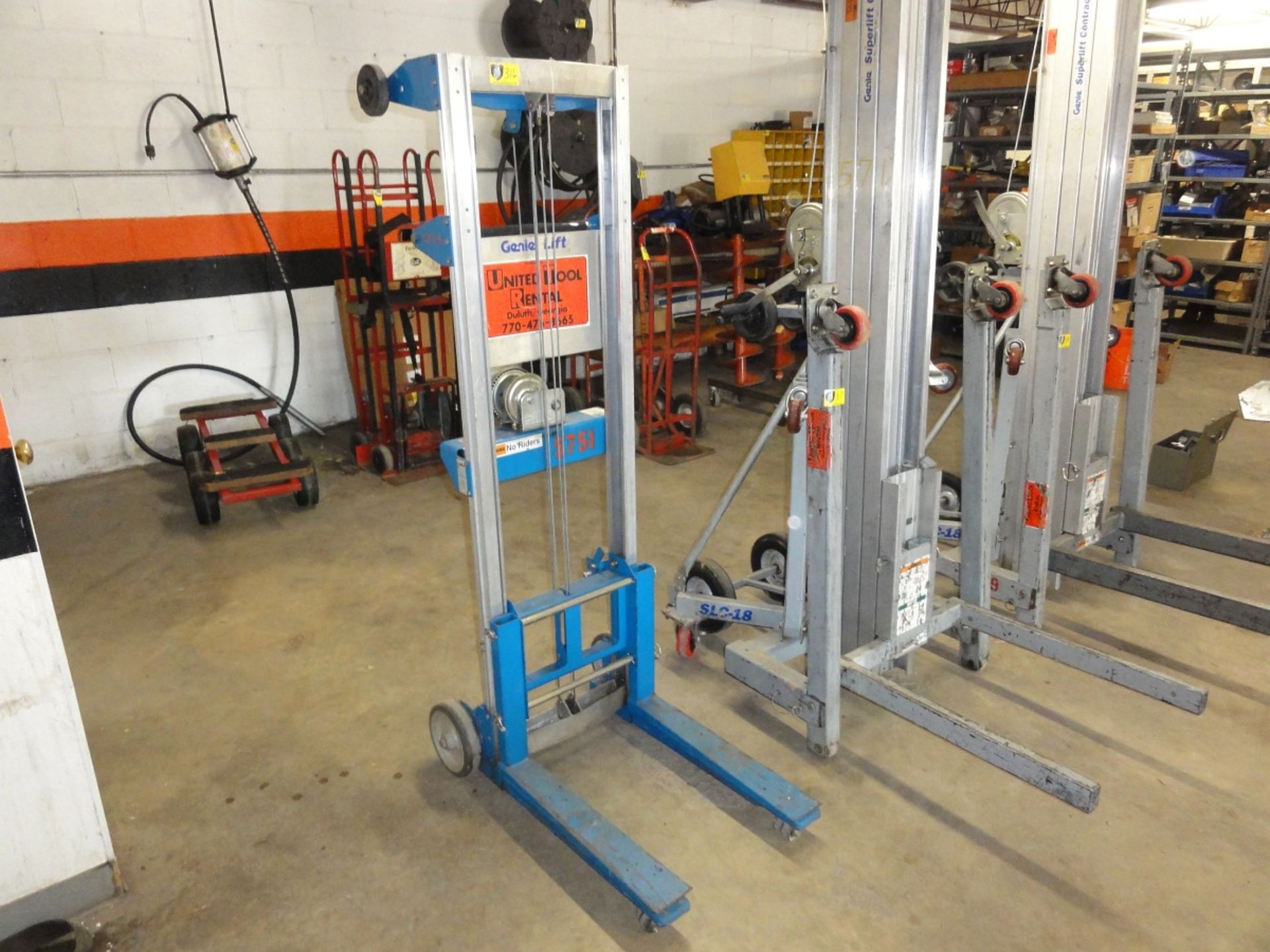 Genie Lift, Mdl GL-8 STD, 400 lb. cap., 8', SN GL02-25751