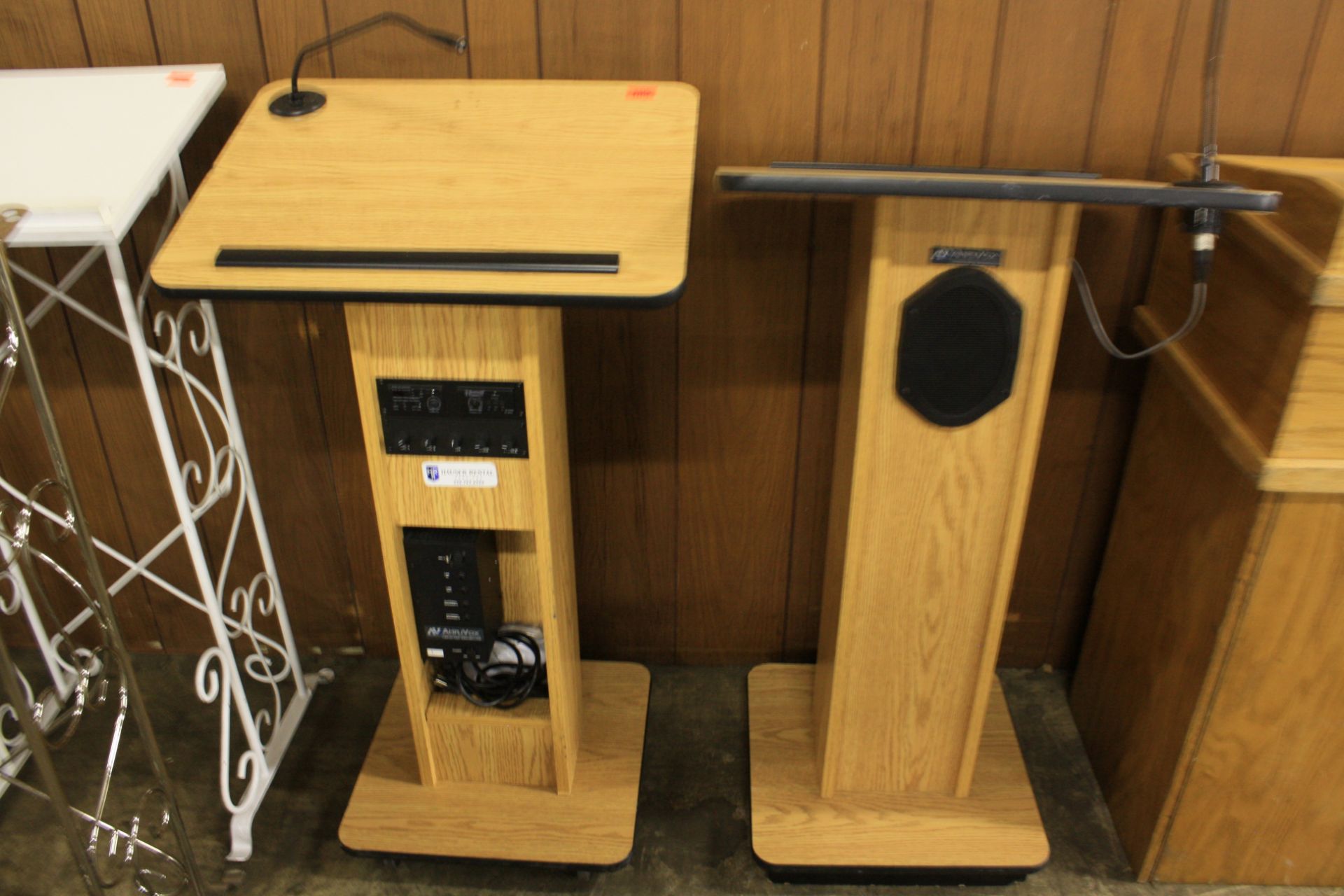 Lectern by Amplivox - Image 11 of 11