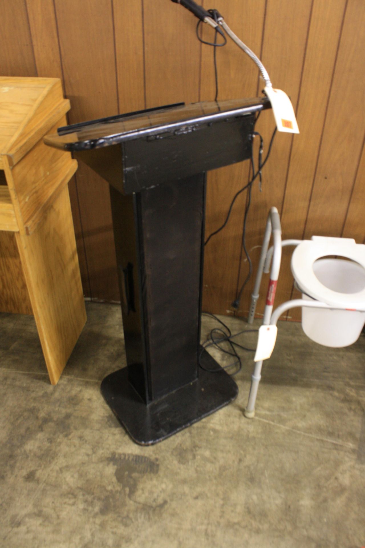 Lectern by Argos - Image 6 of 6