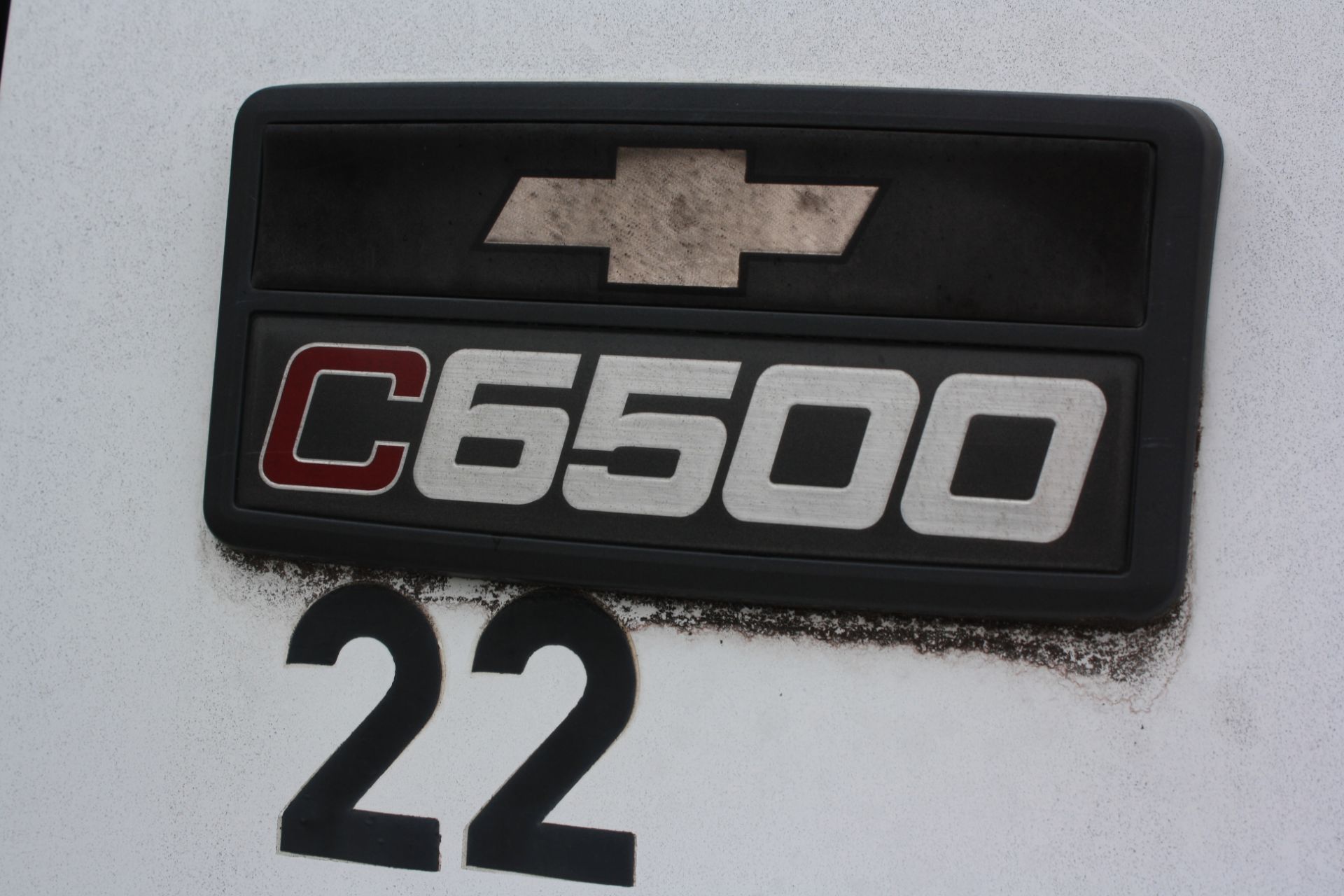 2002 C6500 Chevrolet Box Truck - Image 6 of 11