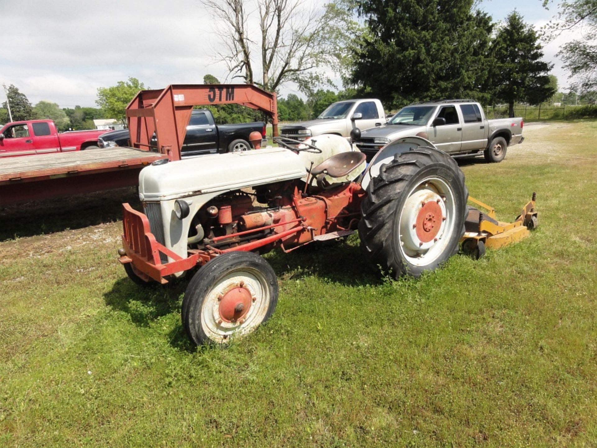 Ford 2N 4-cylinder Tractor, Gas, Converted to 12V, Working Light & Power Take-Off - Image 2 of 2