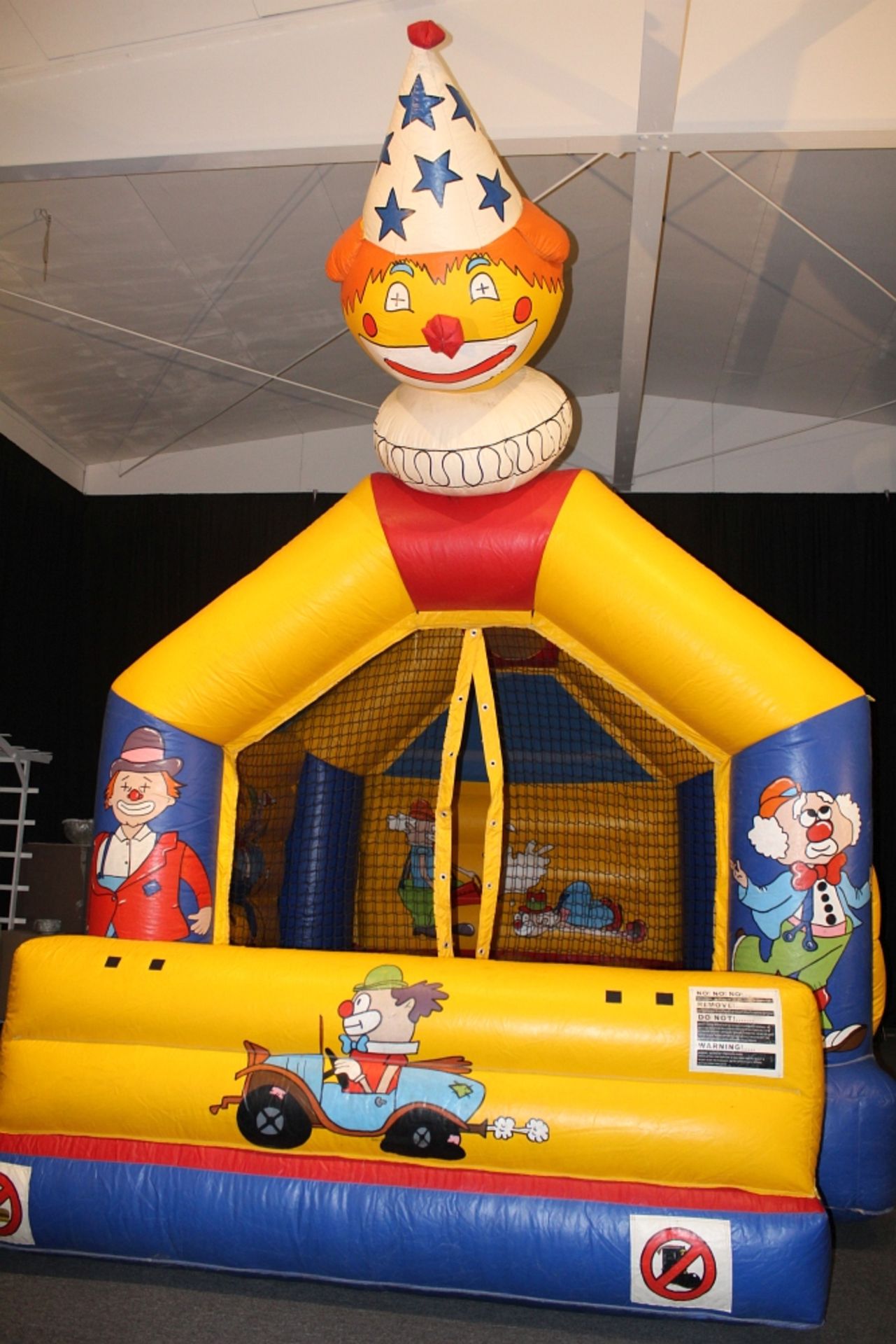 Clown 14' x 15' Bounce w/ blower