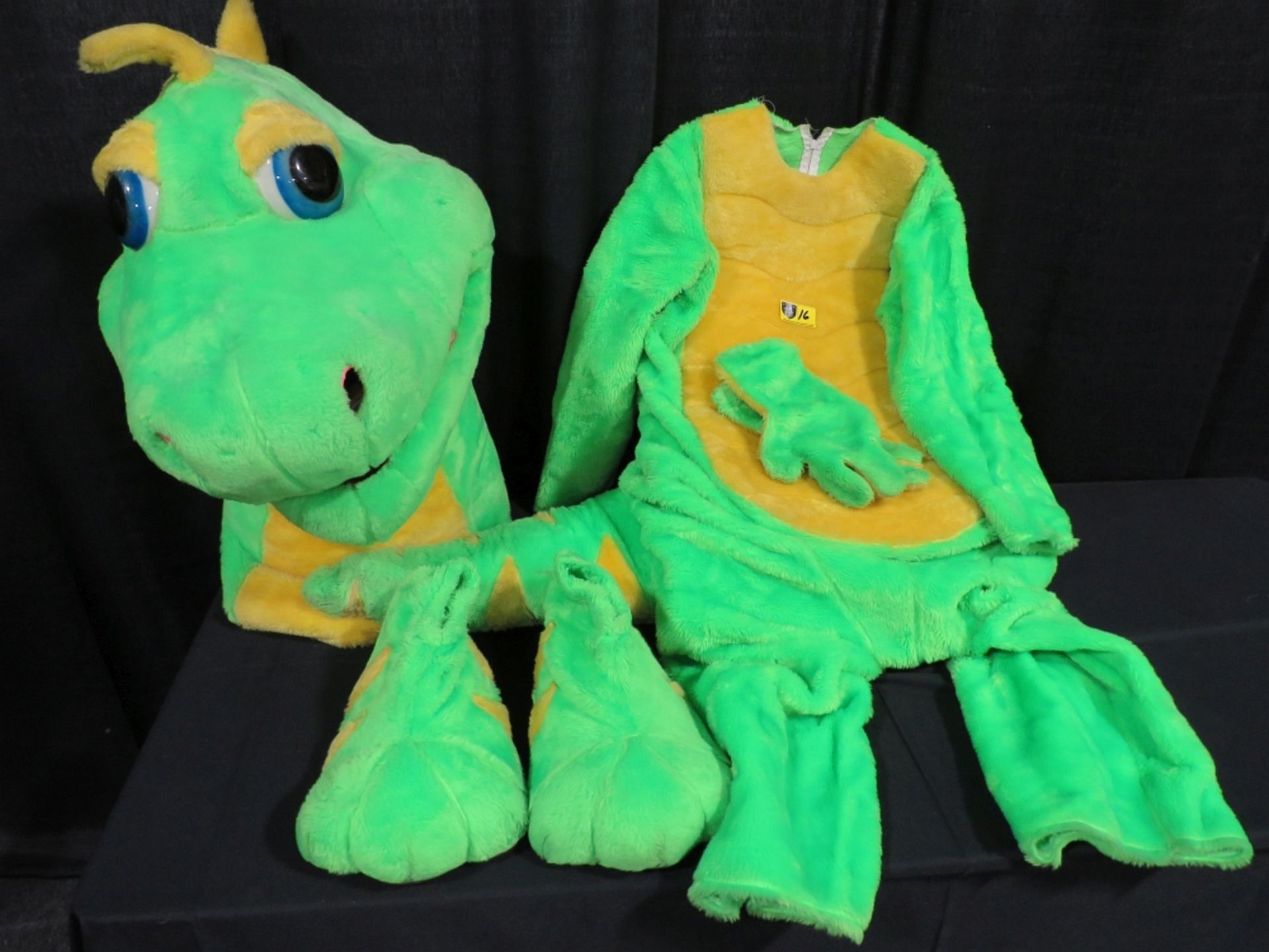 Mascot Style Dinosaur Costume - Dizzy the Dinosaur Costumes