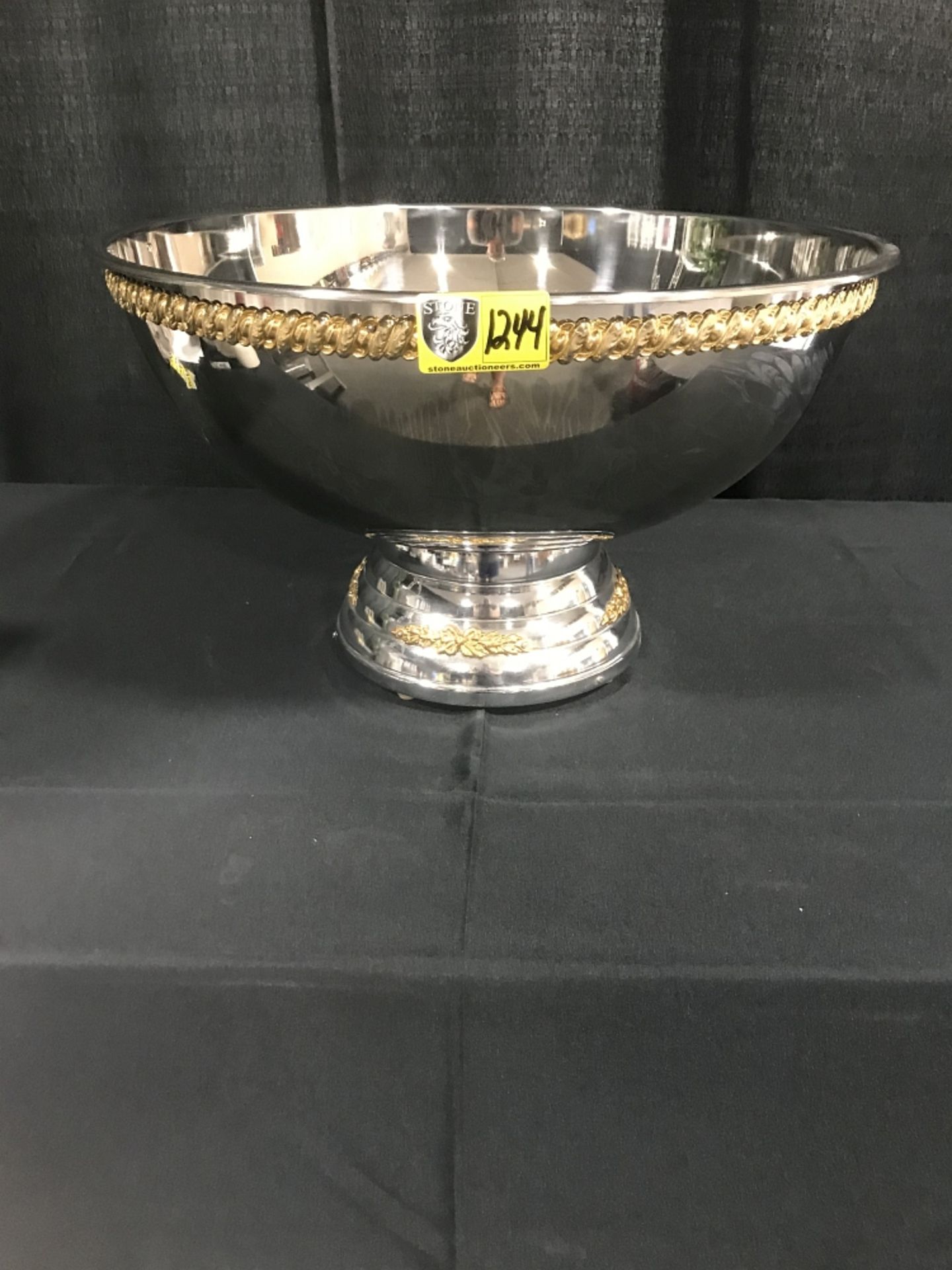 Stainless Steel Salad/Punch Bowl 7 Gallon w/ Gold Trim