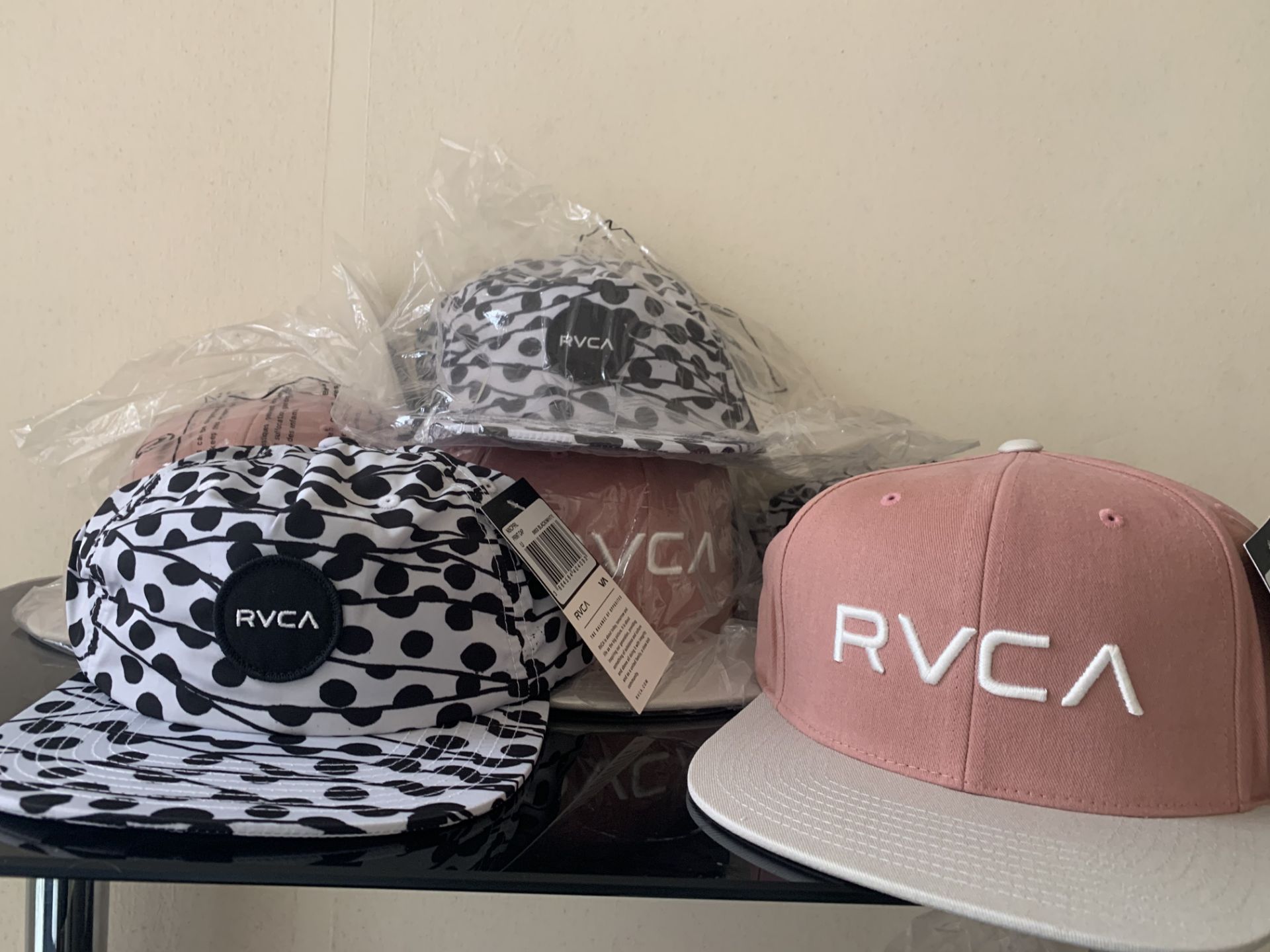 6 X BRAND RVCA CAPS RRP £150.00