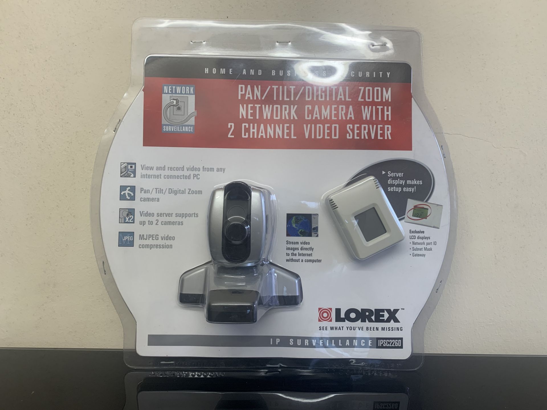 2 X LOREX HOME AND BUSINESS SECURITY PAN / TILT / DIGITAL ZOOM NETWORK CAMERA WITH 2 CHANNEL VIDEO