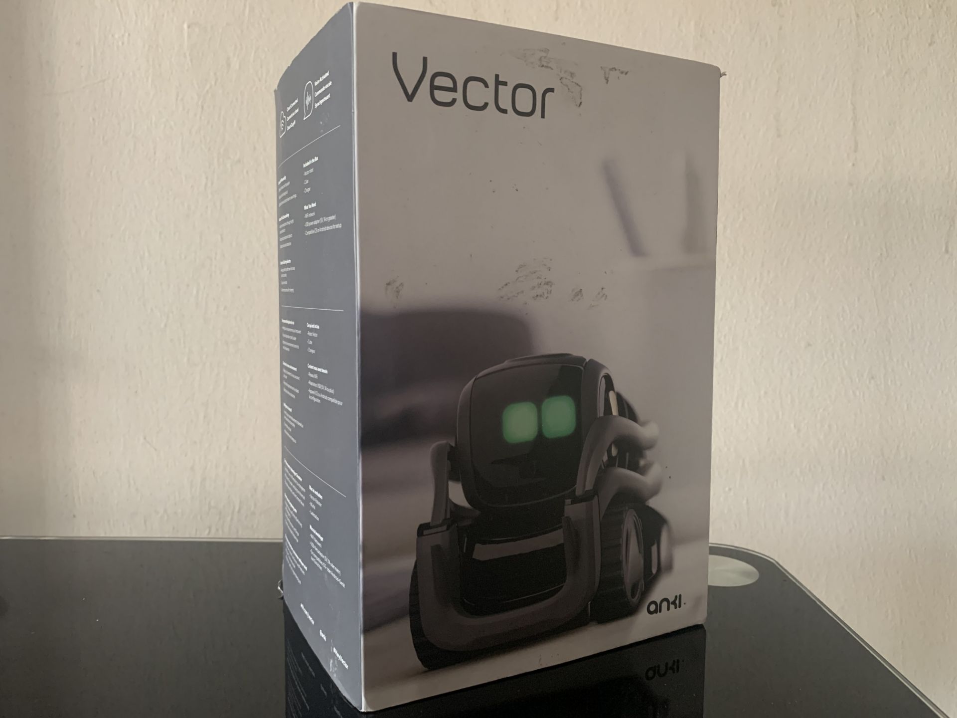 ANKI VECTOR HOME ROBOT ( PLEASE NOTE BOXES ARE DAMAGED )