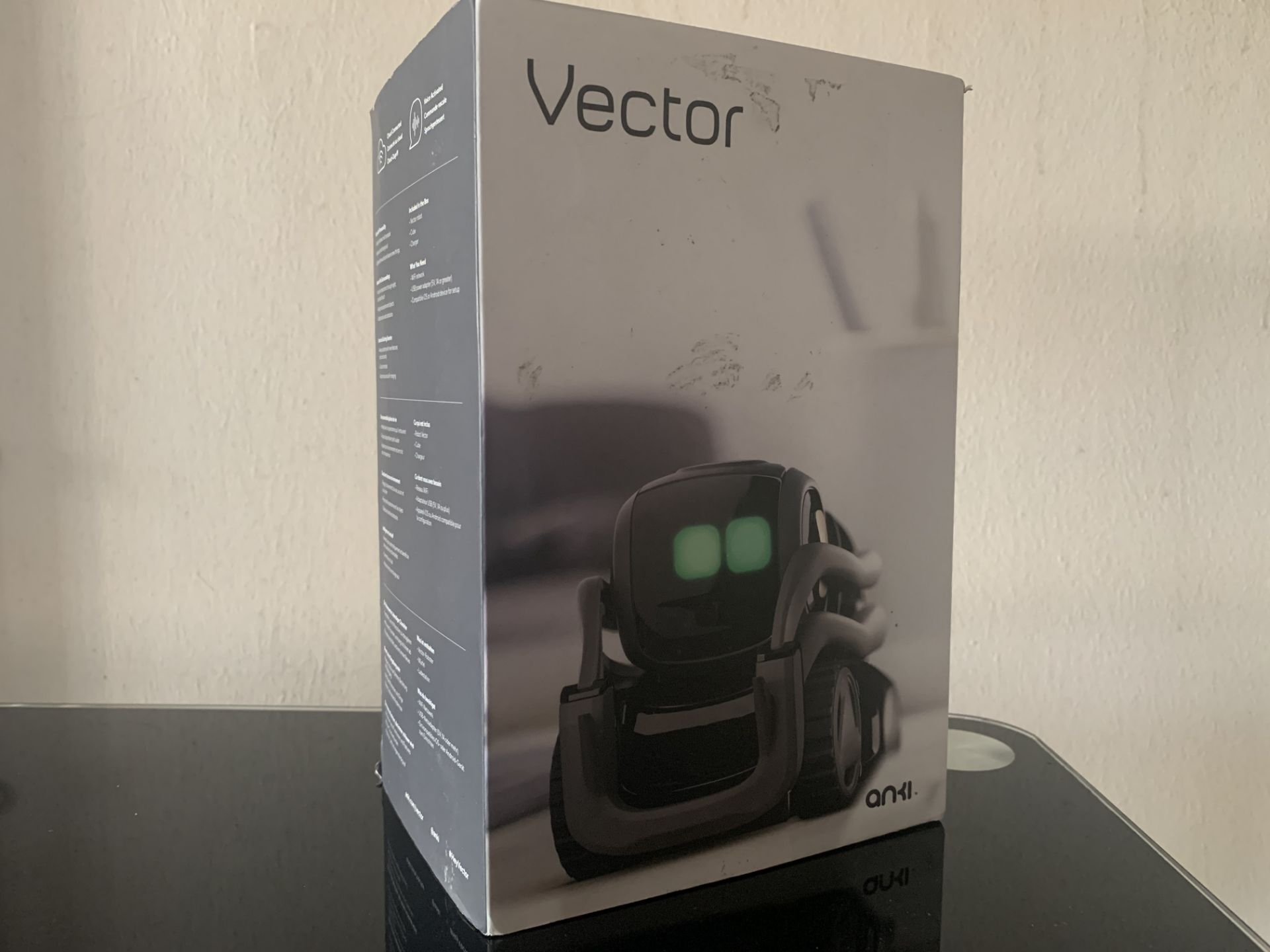 ANKI VECTOR HOME ROBOT ( PLEASE NOTE BOXES ARE DAMAGED )