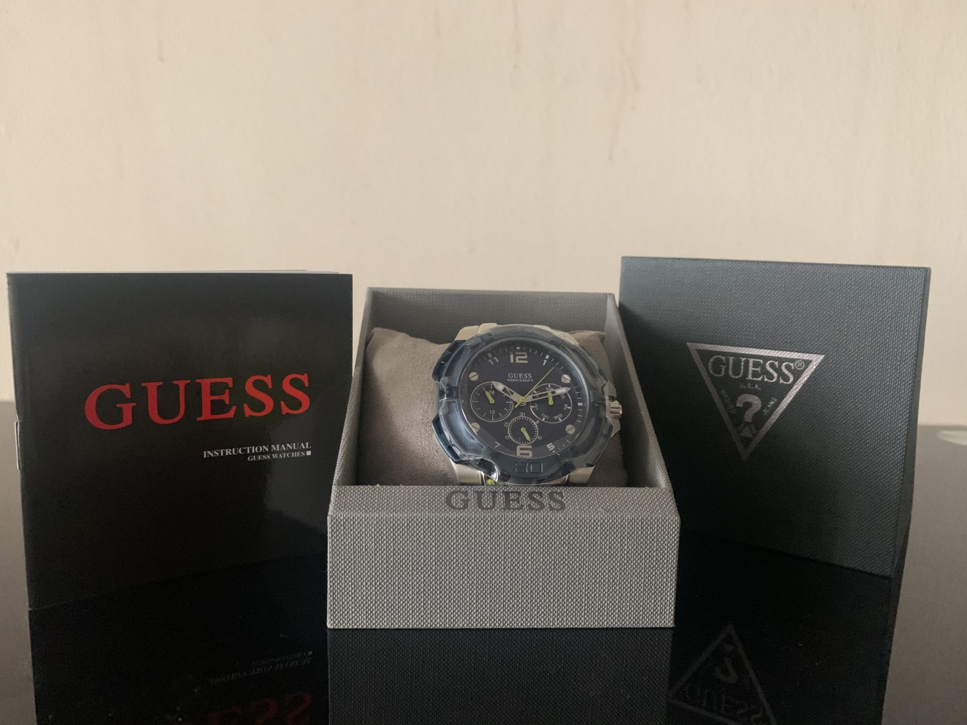 BRAND NEW RETAIL BOXED MENS GUESS WATCH RRP £279 - Image 2 of 2