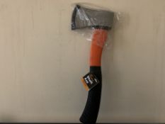 10 X MILESTONE 1.5LB SHAFT AXE WITH FIBREGLASS SHAFT AND RUBBER GRIP HANDLES