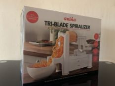 12 X BRAND NEW ANIKA TRI-BLADE SPIRALIZERS IN 2 BOXES