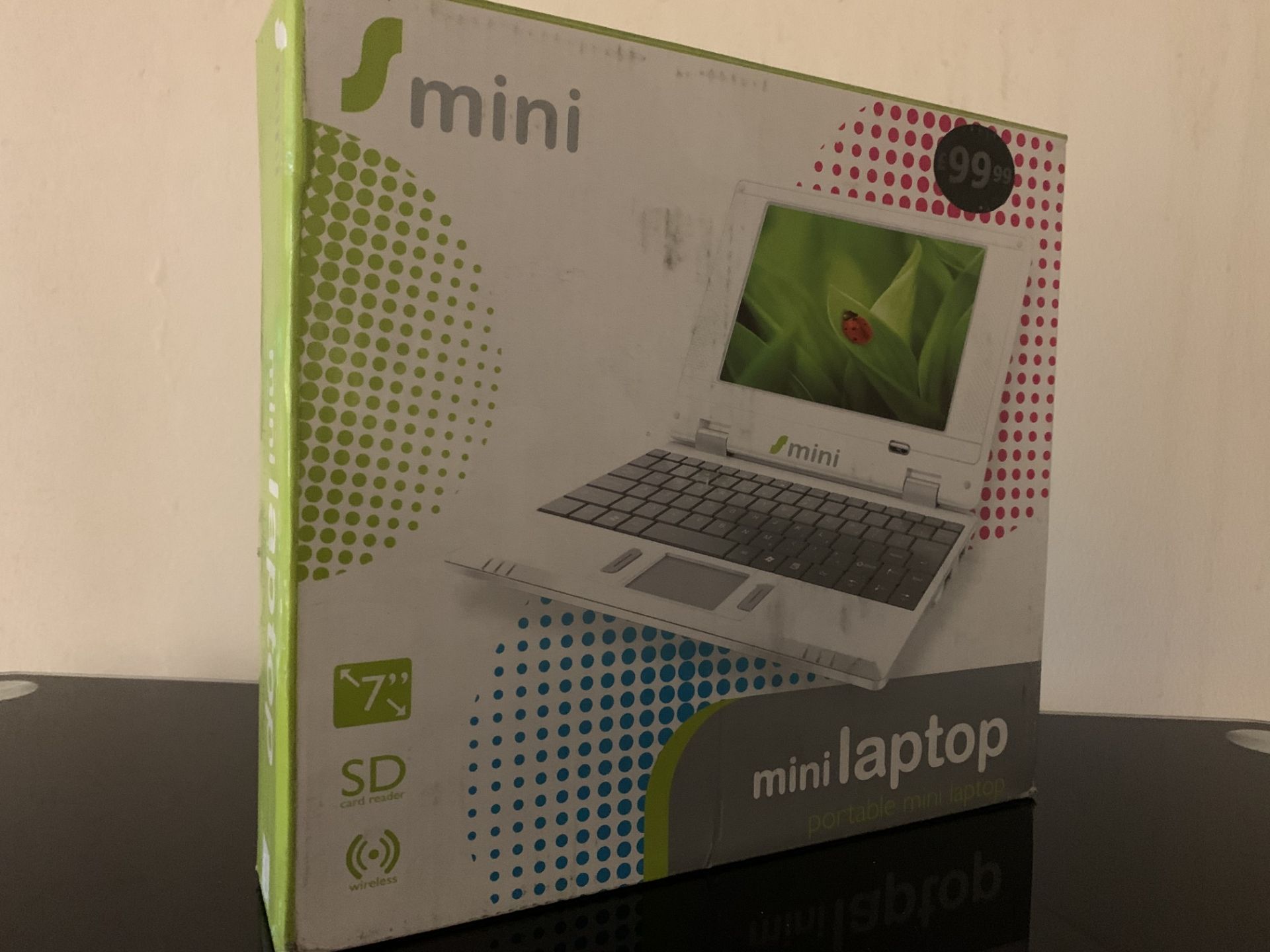 10 X PORTABLE MINI LAPTOPS ( PLEASE NOTE THESE ITEMS ARE RETURNS )