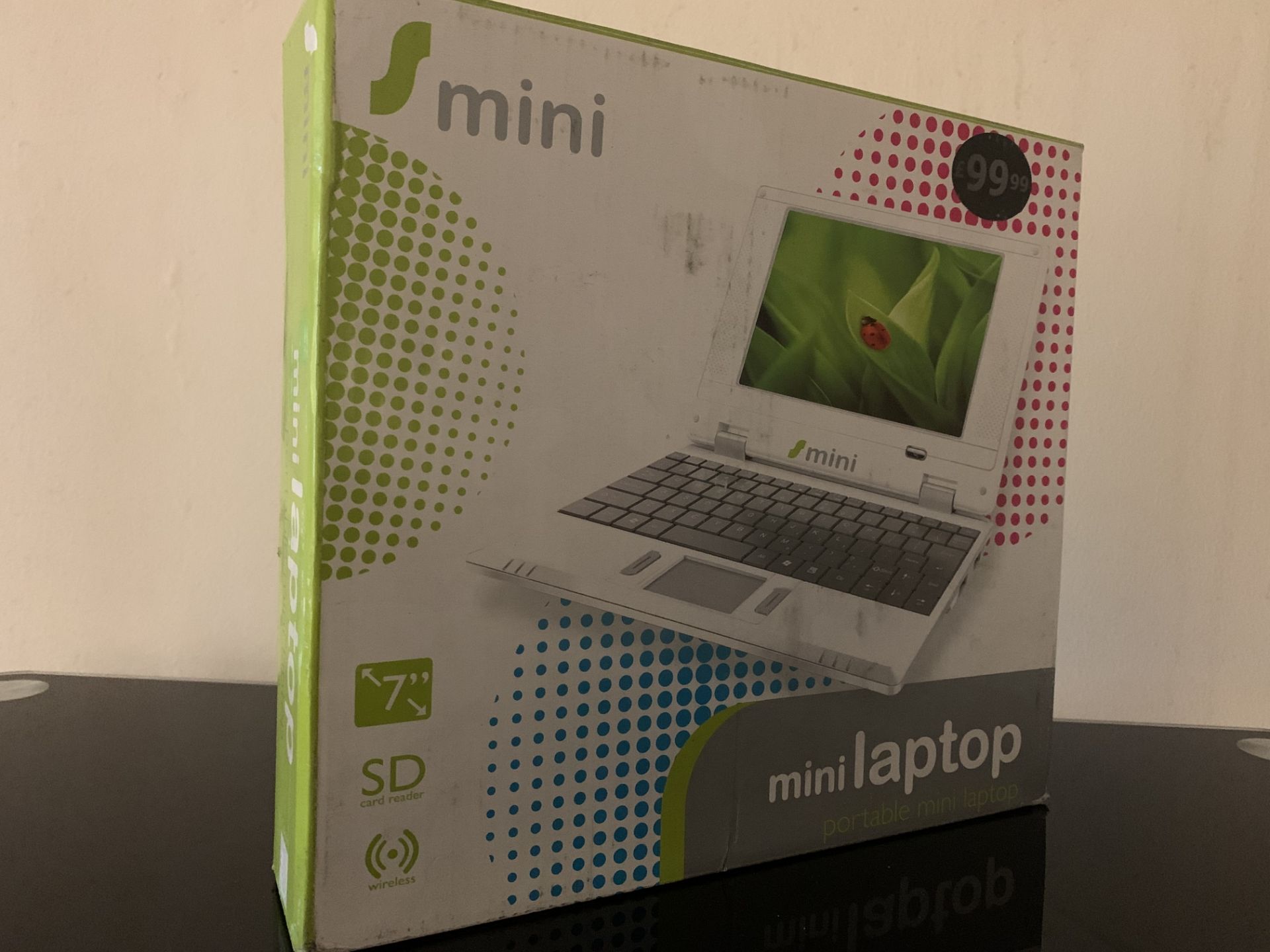 10 X PORTABLE MINI LAPTOPS ( PLEASE NOTE THESE ITEMS ARE RETURNS )