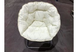 PALLET CONTAINING 32 X BRAND NEW CREAM COLOURED BUCKET CHAIRS