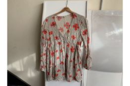 4 X BRAND NEW WOMENS BILLABONG FLORAL TOPS IN VARIOUS SIZES RRP £220.00