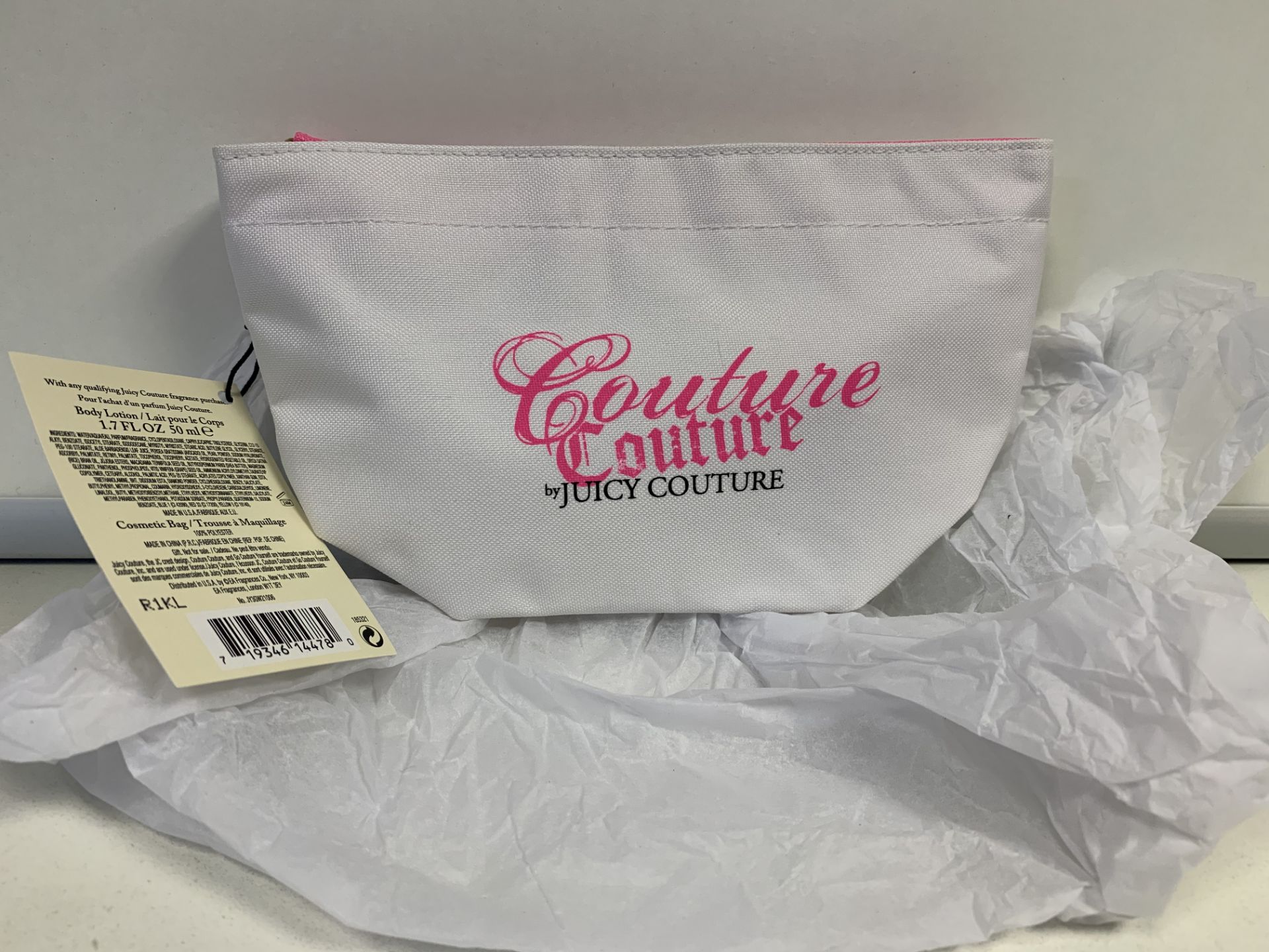 BRAND NEW JUICY COUTURE COSMETIC BAG AND 50ML BODY LOTION