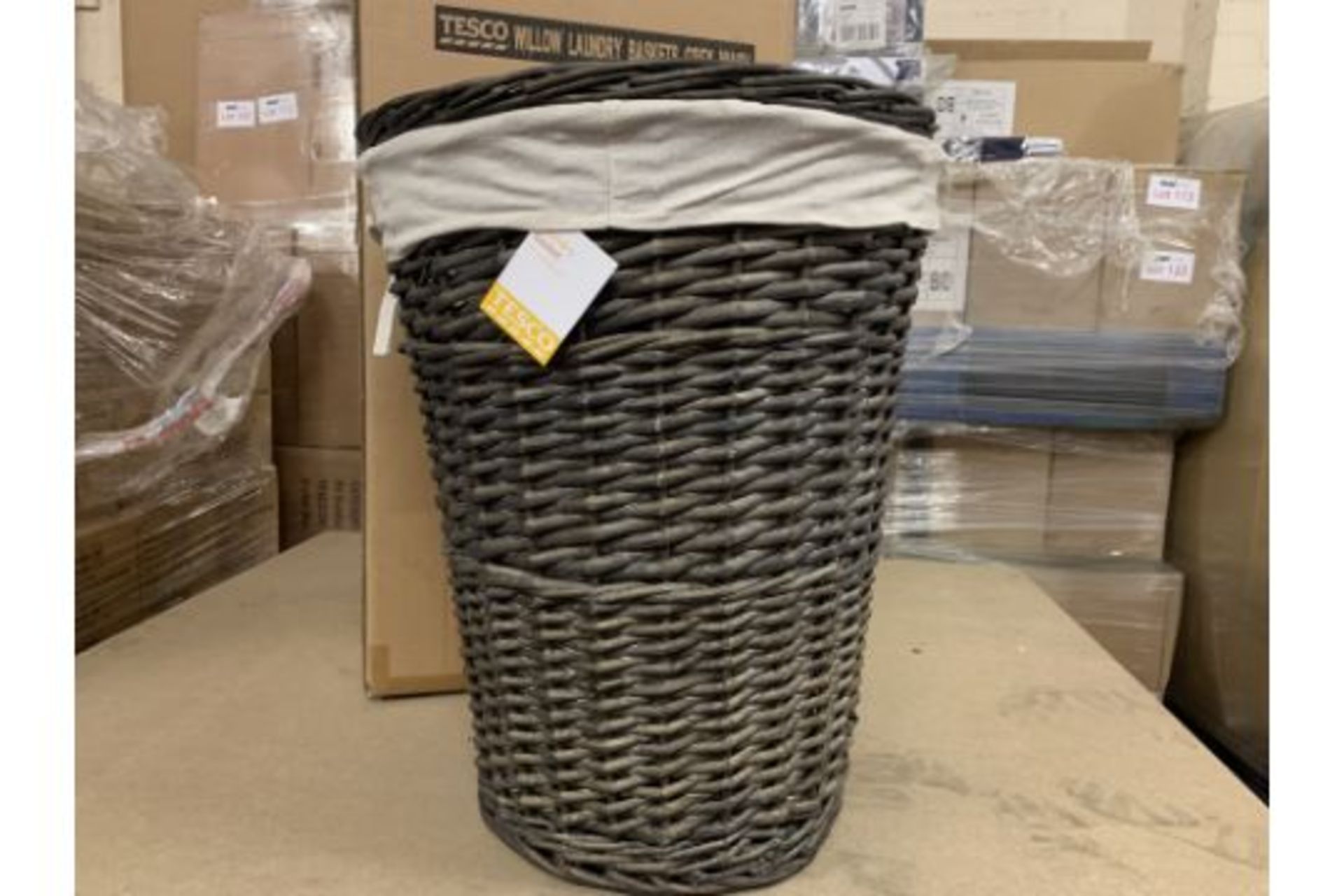 4 X BRAND NEW GREY WASH WILLOW LAUNDRY BASKETS IN 2 BOXES