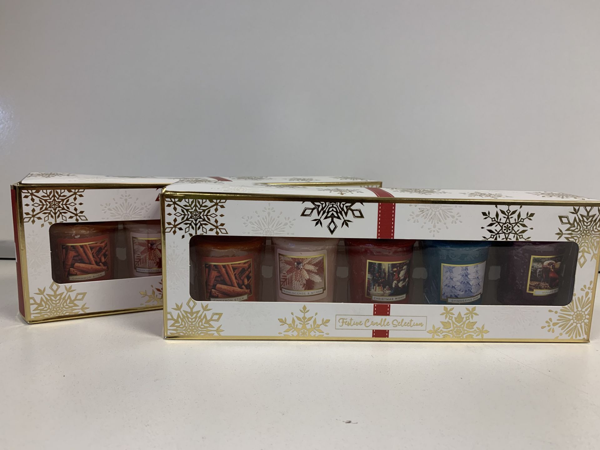 10 X BRAND NEW FESTIVE VOTIVE 5 PIECE CANDLE SETS