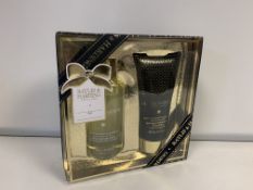 12 X BRAND NEW BAYLISS AND HARDING SWEET MANDARIN AND GRAPEFRUIT BATHING ESSENTIALS GIFT SETS