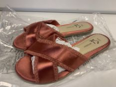 12 X BRAND NEW ELYNN SATEEN MULE SANDALS UK 7