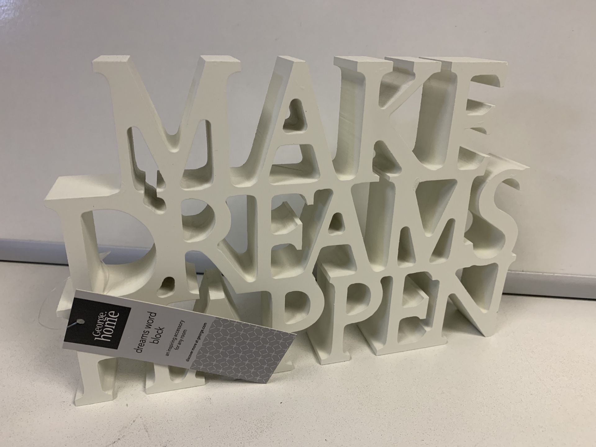 (NO VAT) 36 X BRAND NEW BOXED MAKE DREAMS HAPPEN WORD BLOCKSIN 9 BOXES