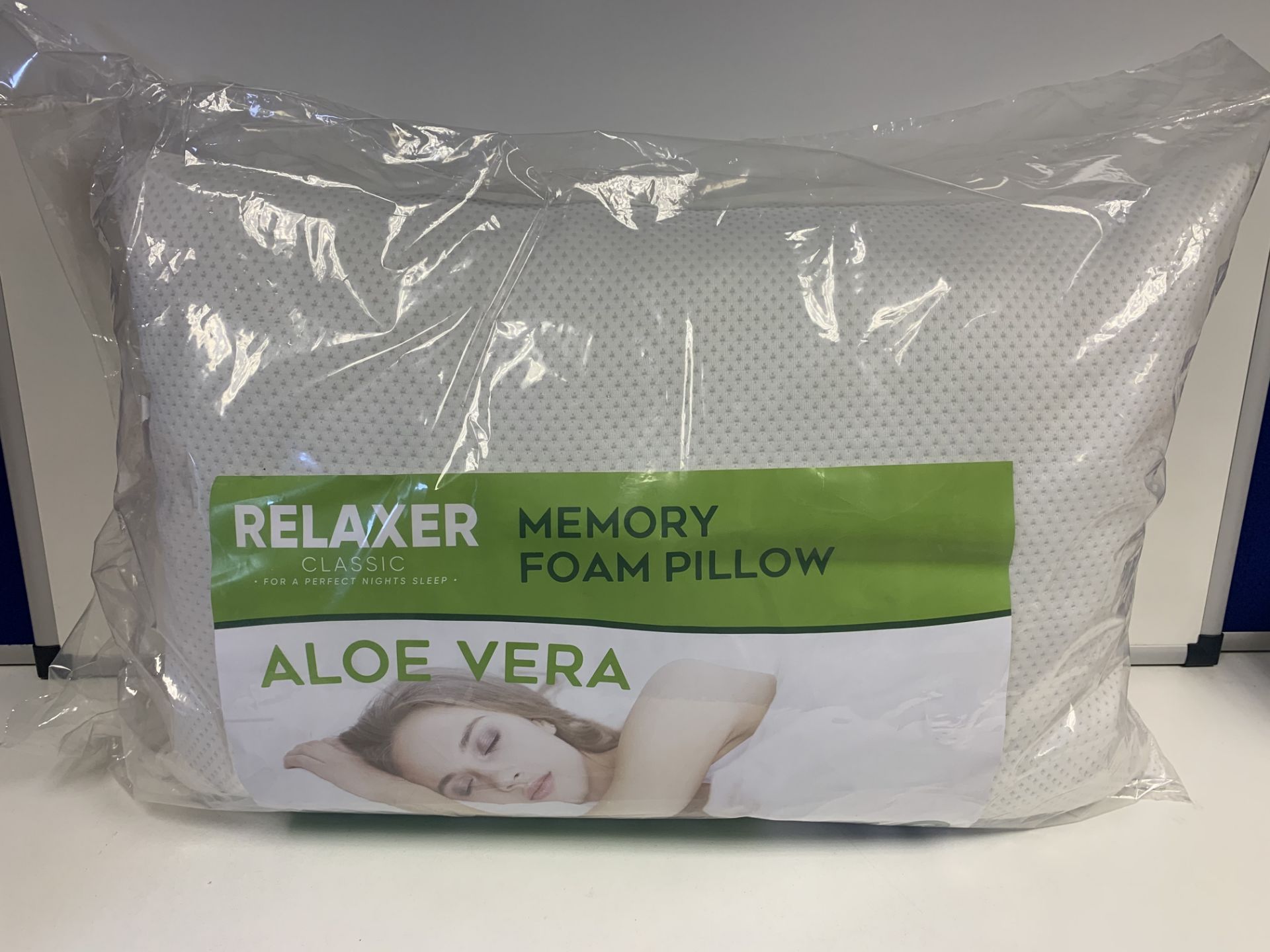 2 X BRAND NEW ALOE VERA RELAXER MEMORY FOAM PILLOW RRP £59.99 EACH PILLOW