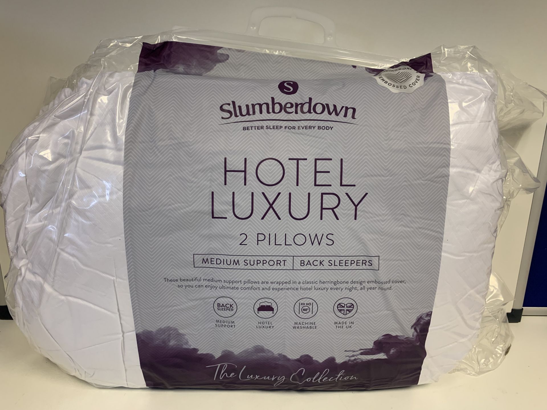 8 X BRAND NEW SLUMBERDOWN HOTEL LUXURY PILLOWS